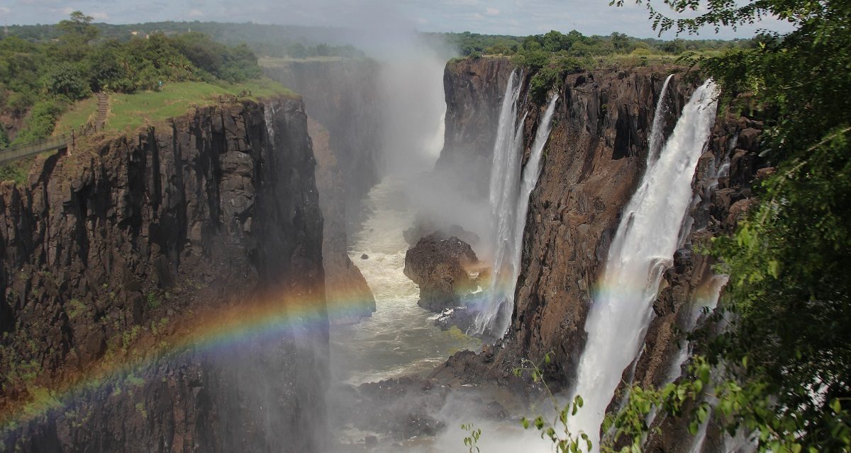 Traveling to Victoria Falls—5 Facts to Know Before You Go    