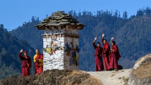 Phobjikha Valley, local people, culture, monks