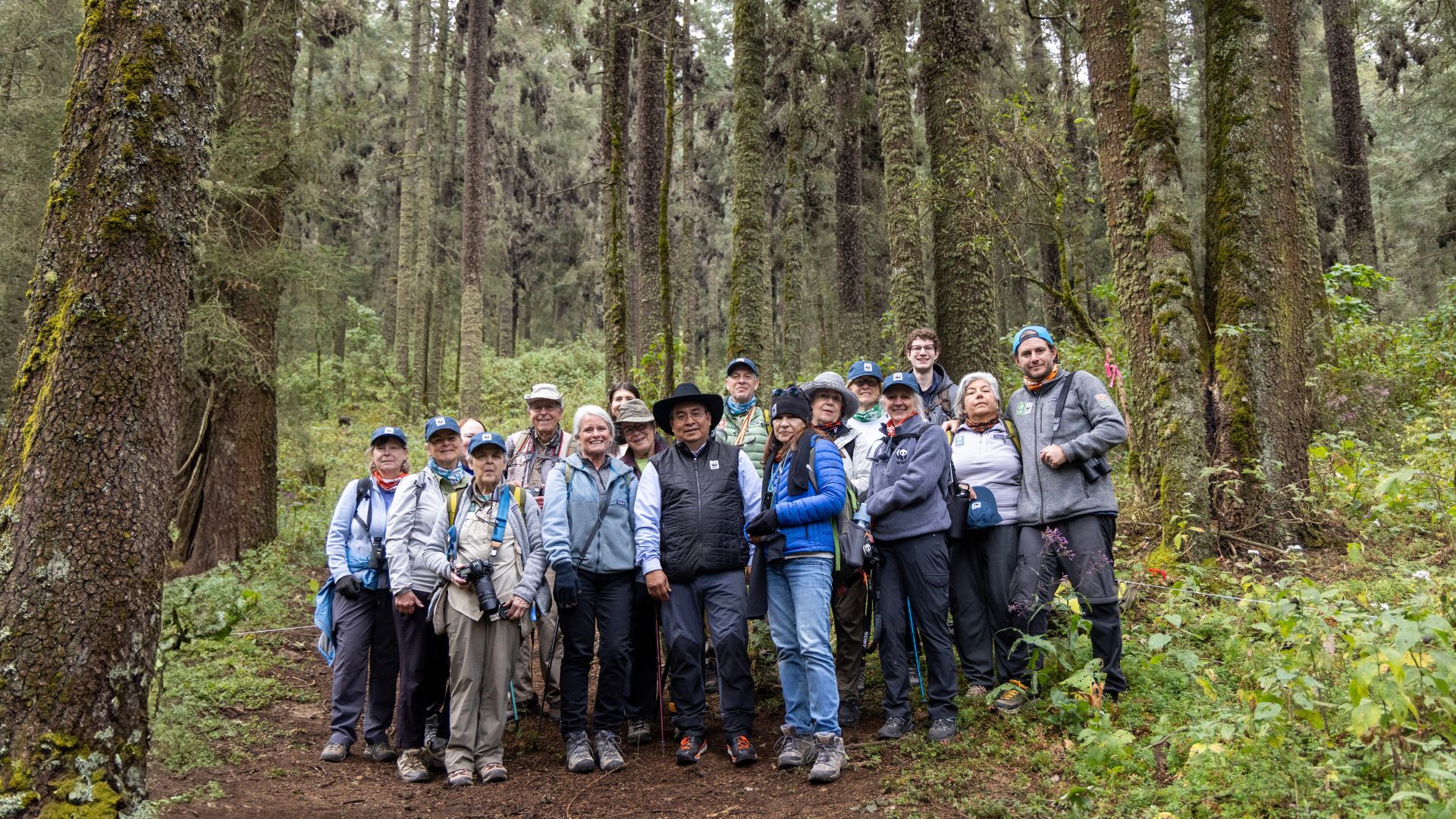 Group photo for WWF donor trip to Mexico monarchs